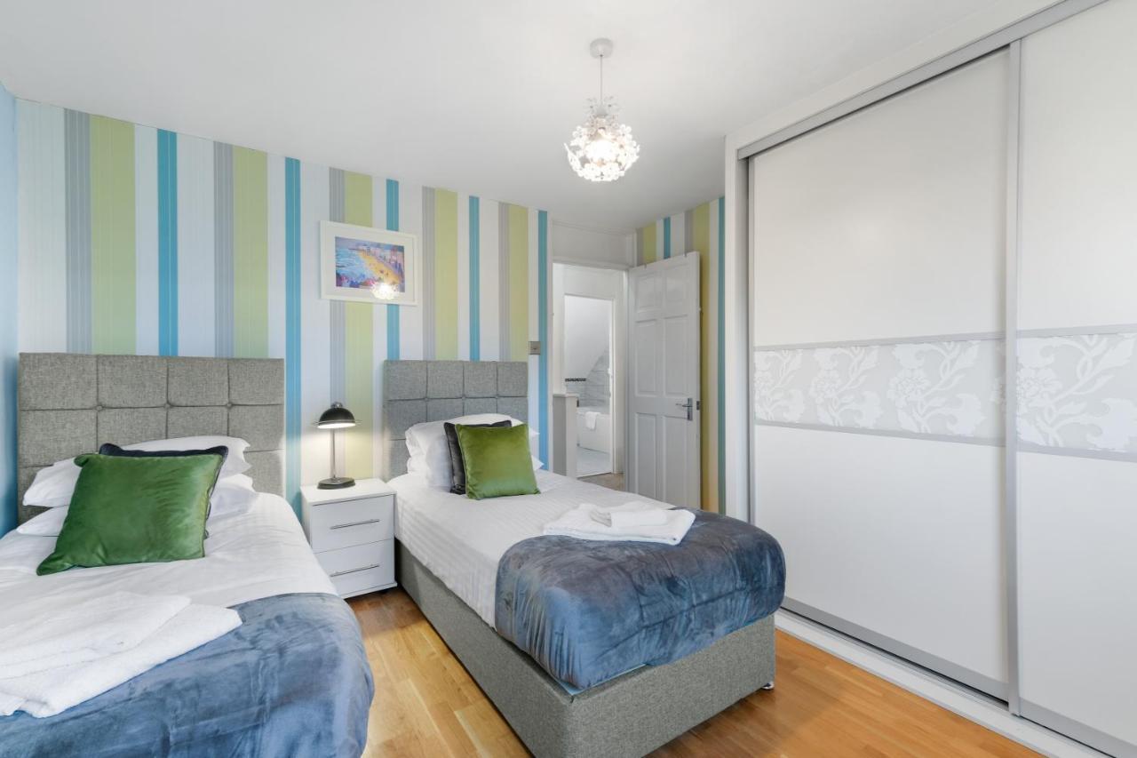 Staiforce 2 Bedroom House With Parking Мейденгед Екстер'єр фото