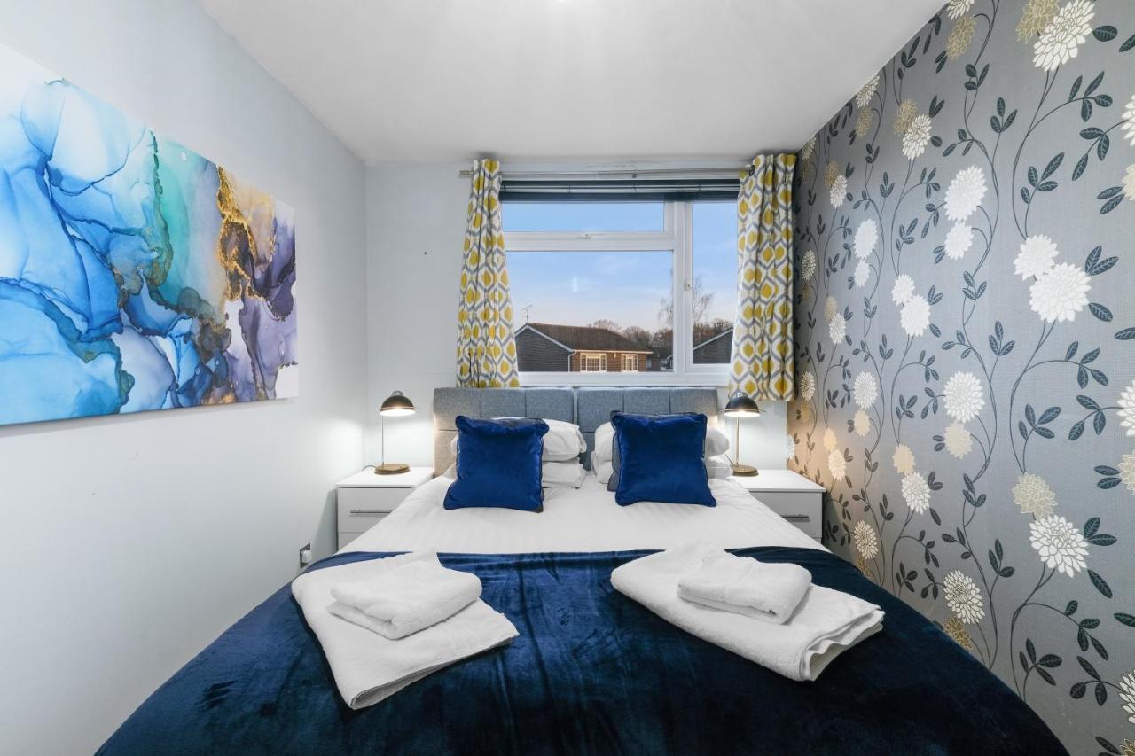 Staiforce 2 Bedroom House With Parking Мейденгед Екстер'єр фото