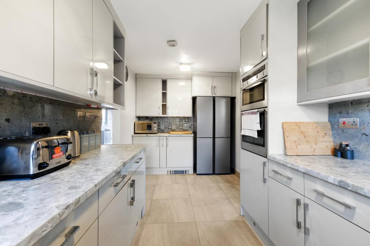 Staiforce 2 Bedroom House With Parking Мейденгед Екстер'єр фото